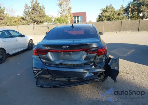 2020 Kia Forte Lxs z USA, uszkodzony, nr VIN 3KPF24AD8LE209379